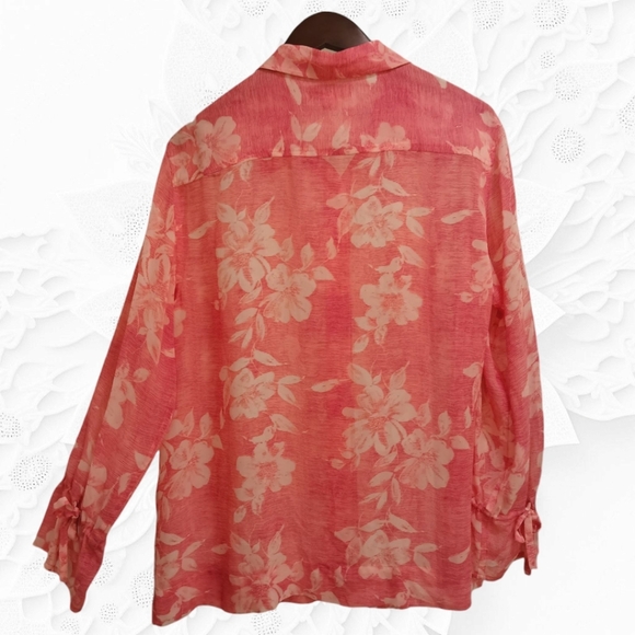 Tommy Bahama Women's 100% Silk Pink & White Floral Button Up Long Sleeve Top - Picture 3 of 3